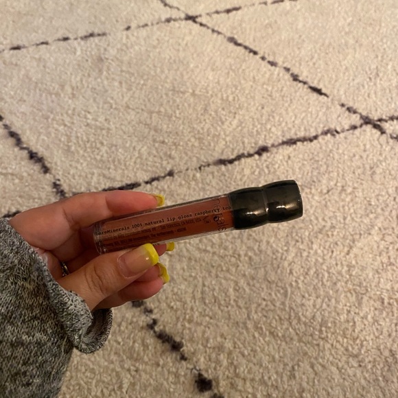 NWT bareMinerals Raspberry Tea Lipgloss - Picture 2 of 4
